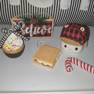 Marshmallow mug with lots of extras